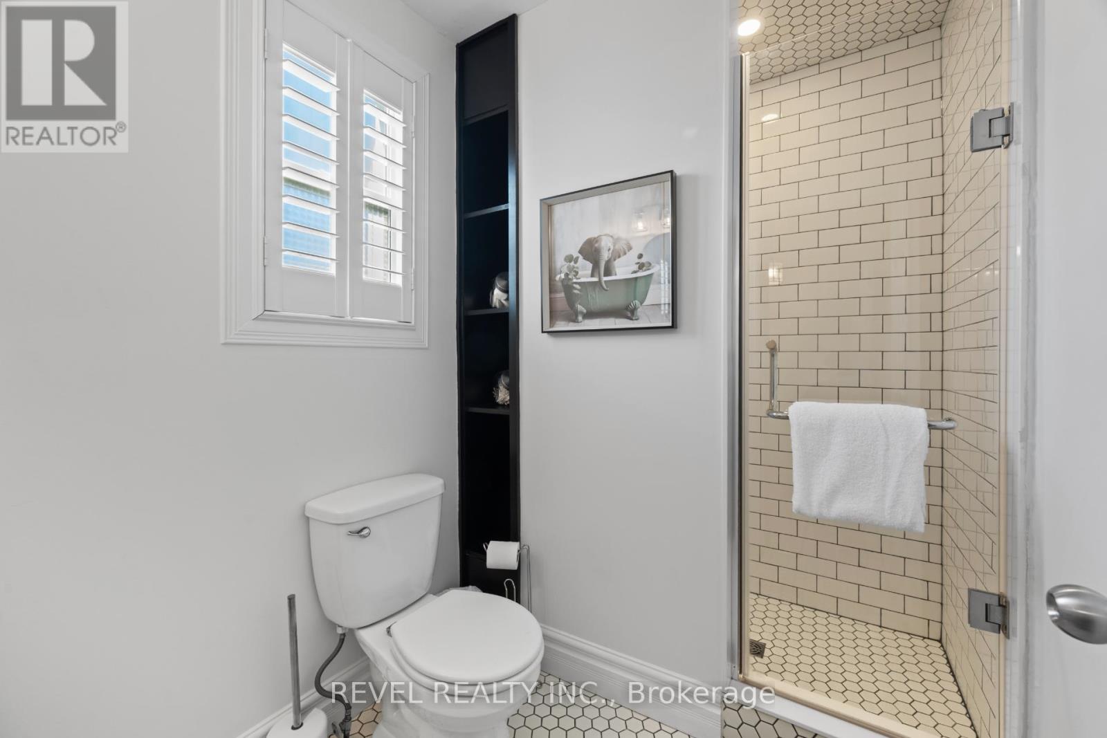 A - 296 Queen Street S, Mississauga, Ontario  L5M 1M2 - Photo 11 - W12995414