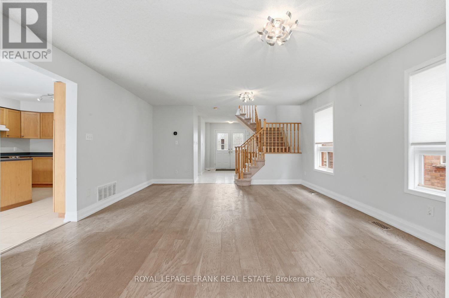 31 Gabrielle Crescent, Whitby, Ontario  L1R 3M6 - Photo 9 - E12982190