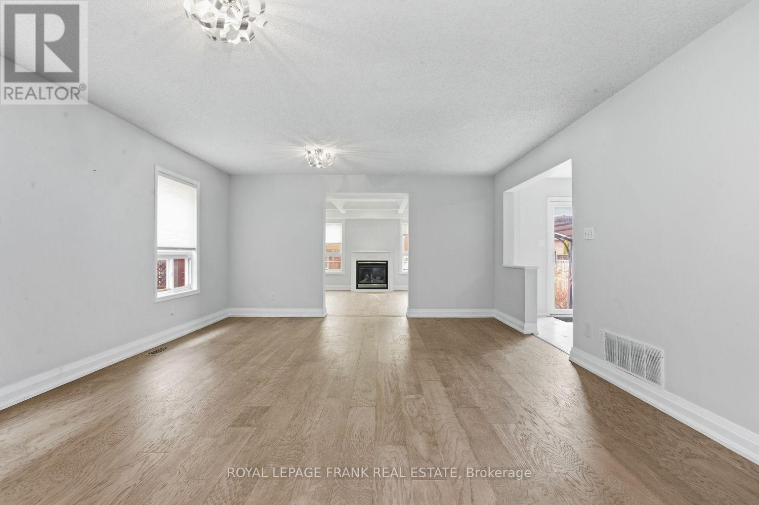 31 Gabrielle Crescent, Whitby, Ontario  L1R 3M6 - Photo 8 - E12982190