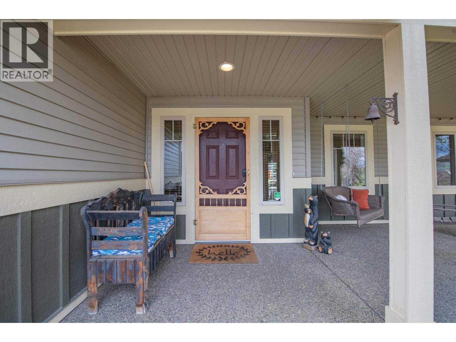 523 Middleton Way, Coldstream, British Columbia  V1B 3Z8 - Photo 2 - 10382176