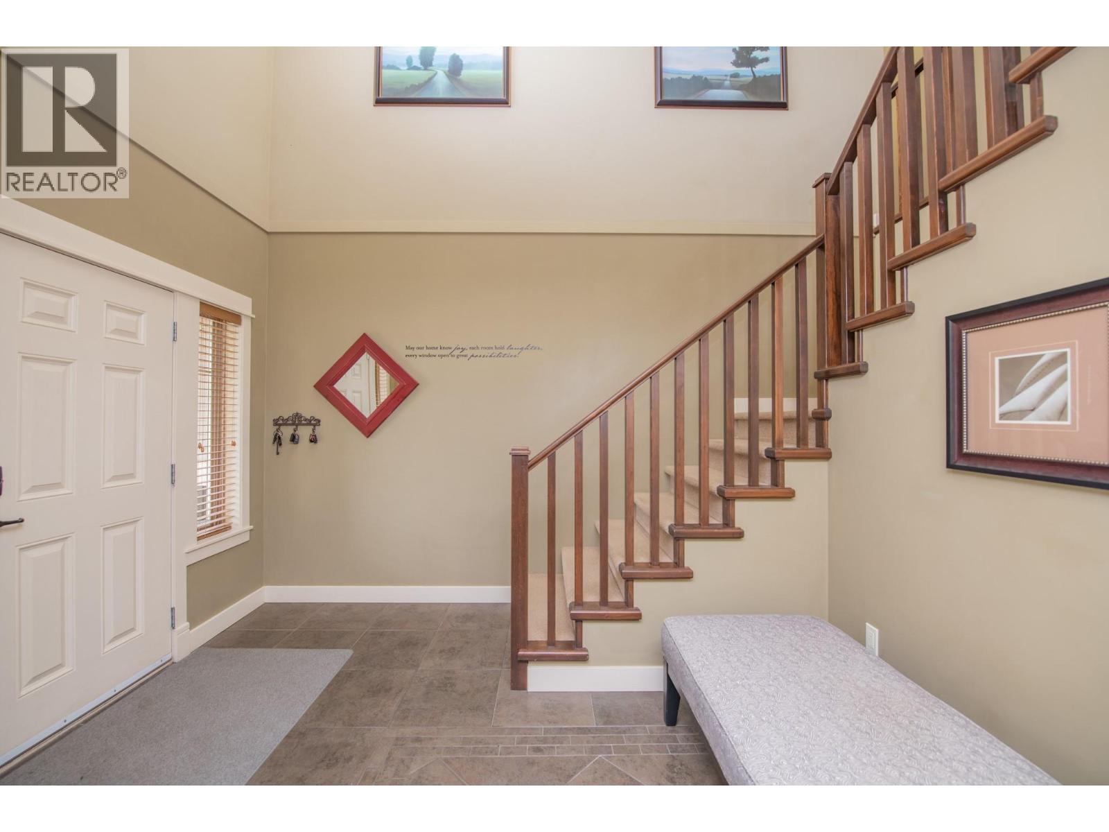 523 Middleton Way, Coldstream, British Columbia  V1B 3Z8 - Photo 7 - 10382176