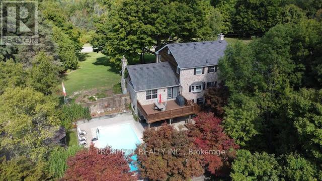 33 Gibson Lake Drive, Caledon, Ontario  L7E 4B3 - Photo 2 - W12995970