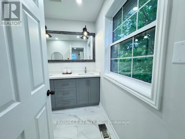 33 Gibson Lake Drive, Caledon, Ontario  L7E 4B3 - Photo 20 - W12995970