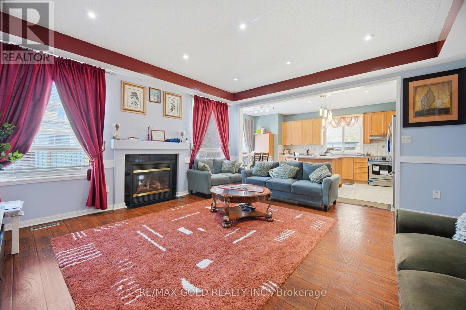 28 Latania Boulevard, Brampton, Ontario  L6P 1S9 - Photo 11 - W12995988