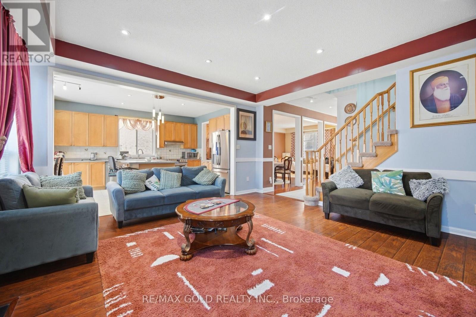 28 Latania Boulevard, Brampton, Ontario  L6P 1S9 - Photo 12 - W12995988