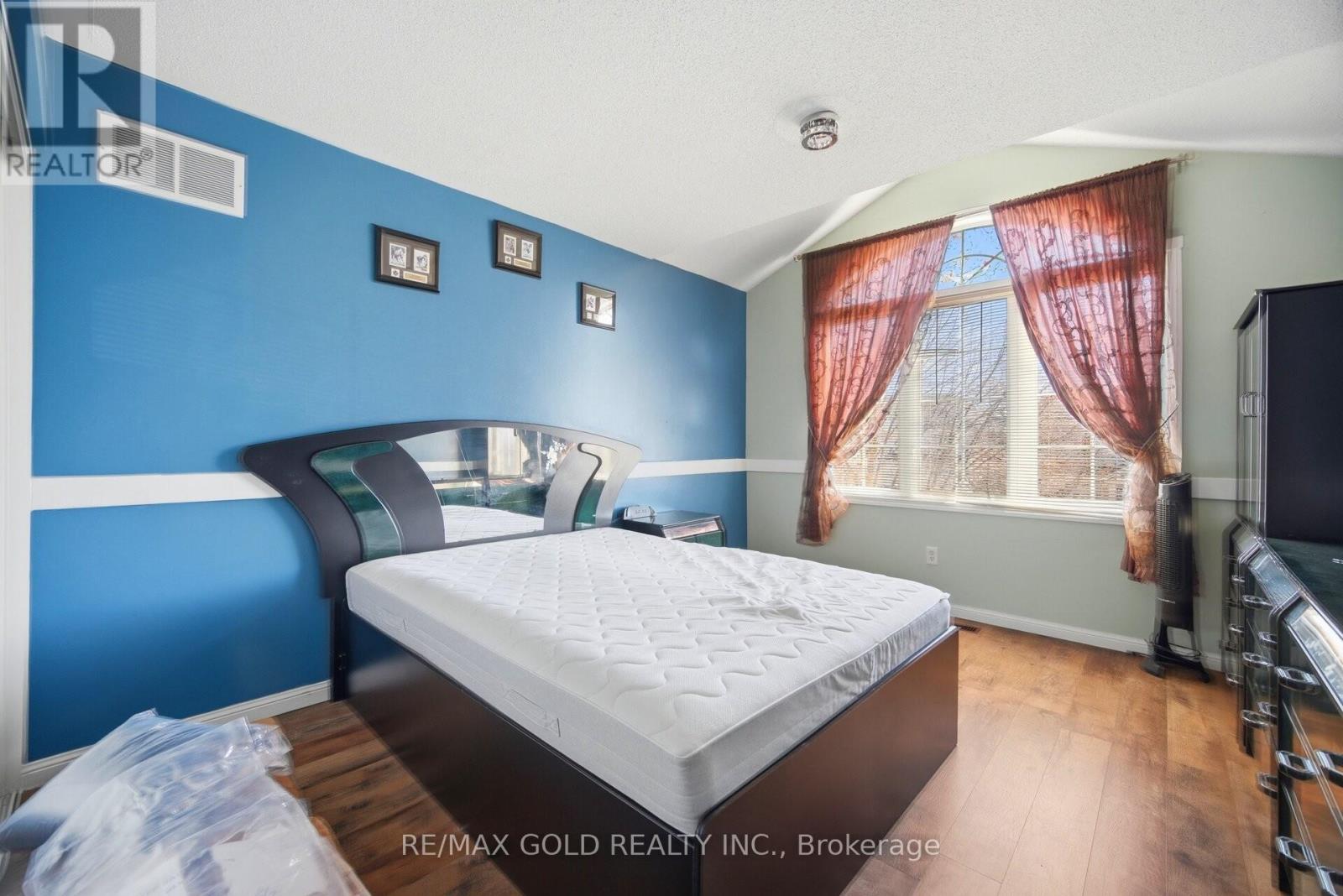 28 Latania Boulevard, Brampton, Ontario  L6P 1S9 - Photo 21 - W12995988