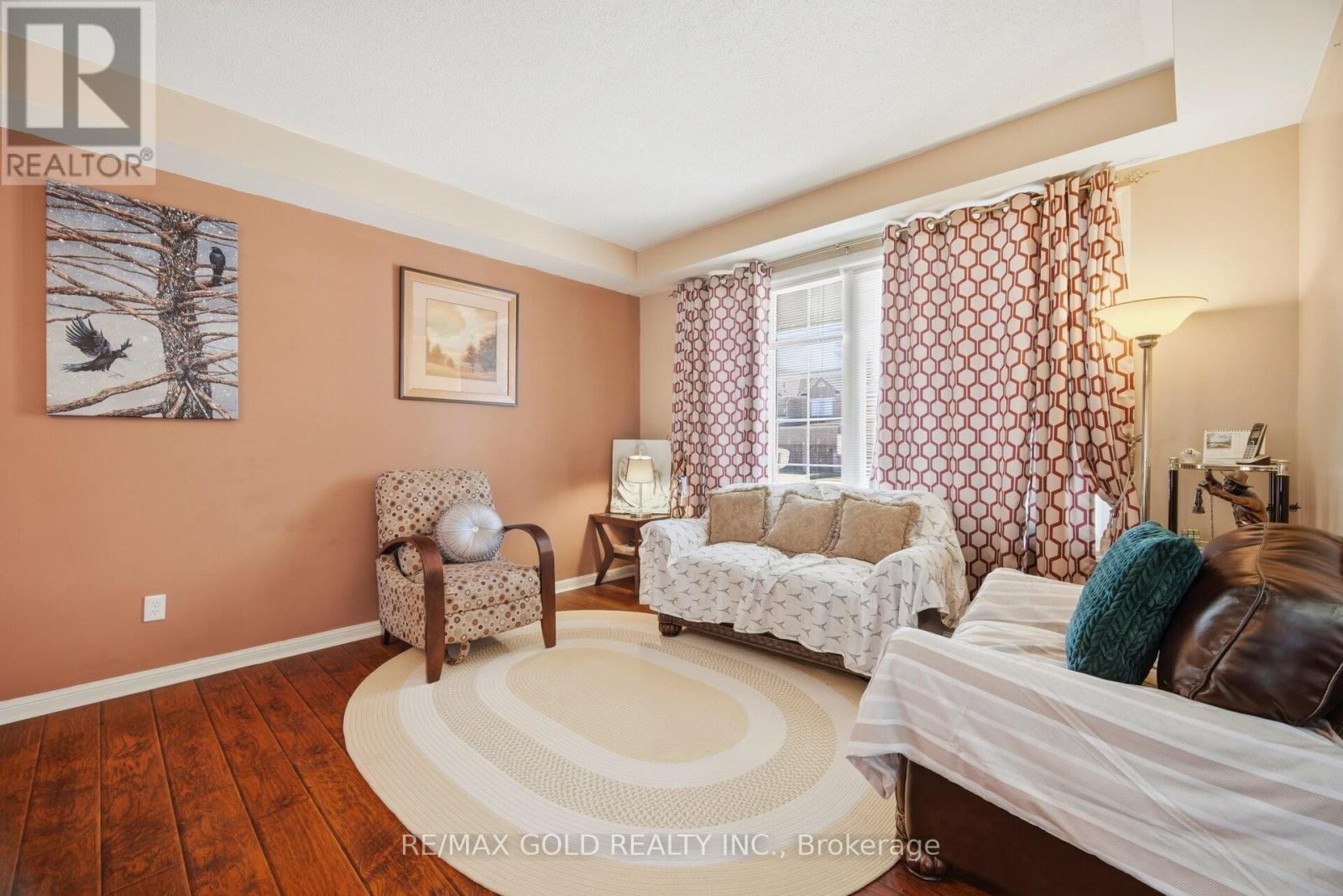 28 Latania Boulevard, Brampton, Ontario  L6P 1S9 - Photo 3 - W12995988