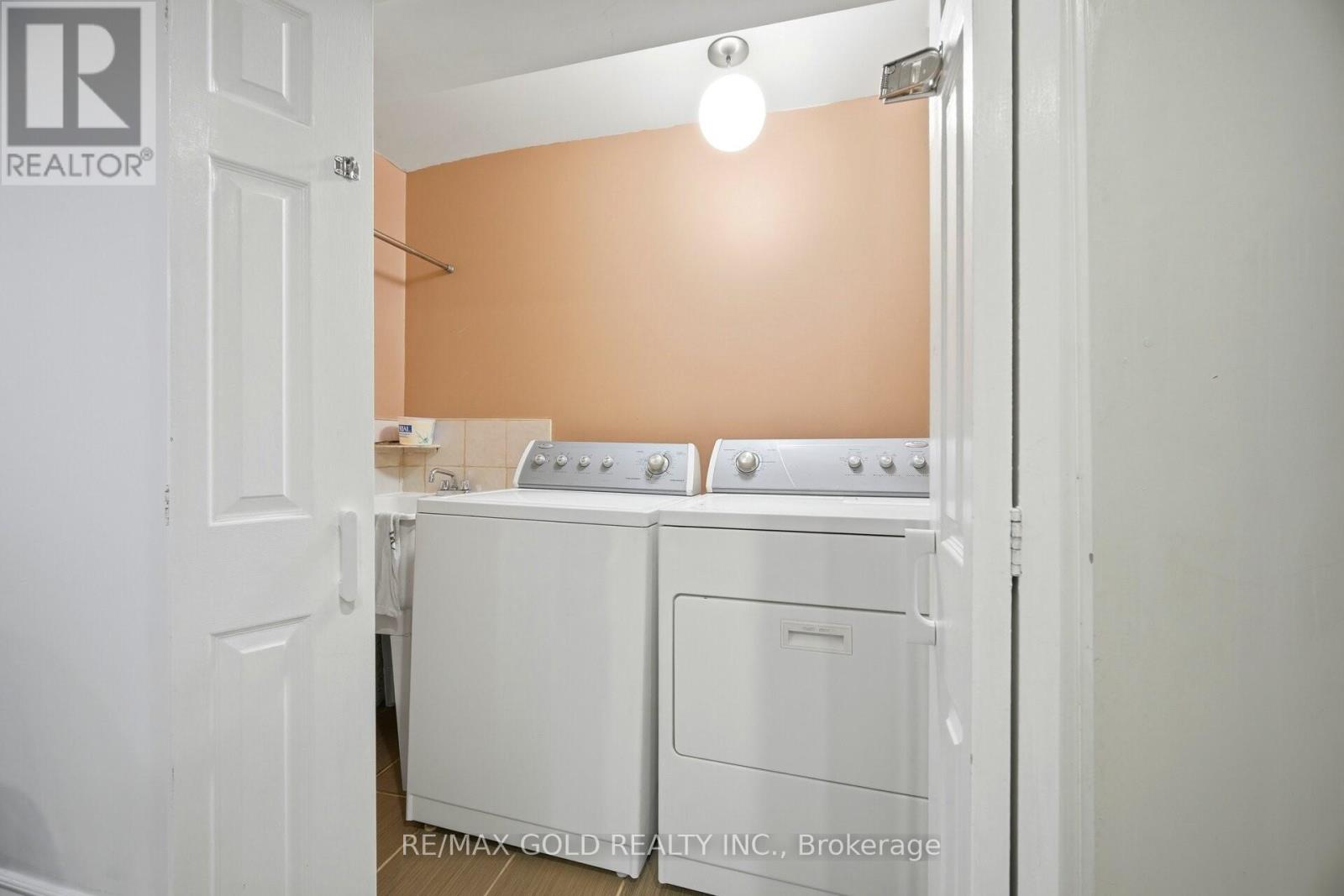 28 Latania Boulevard, Brampton, Ontario  L6P 1S9 - Photo 31 - W12995988