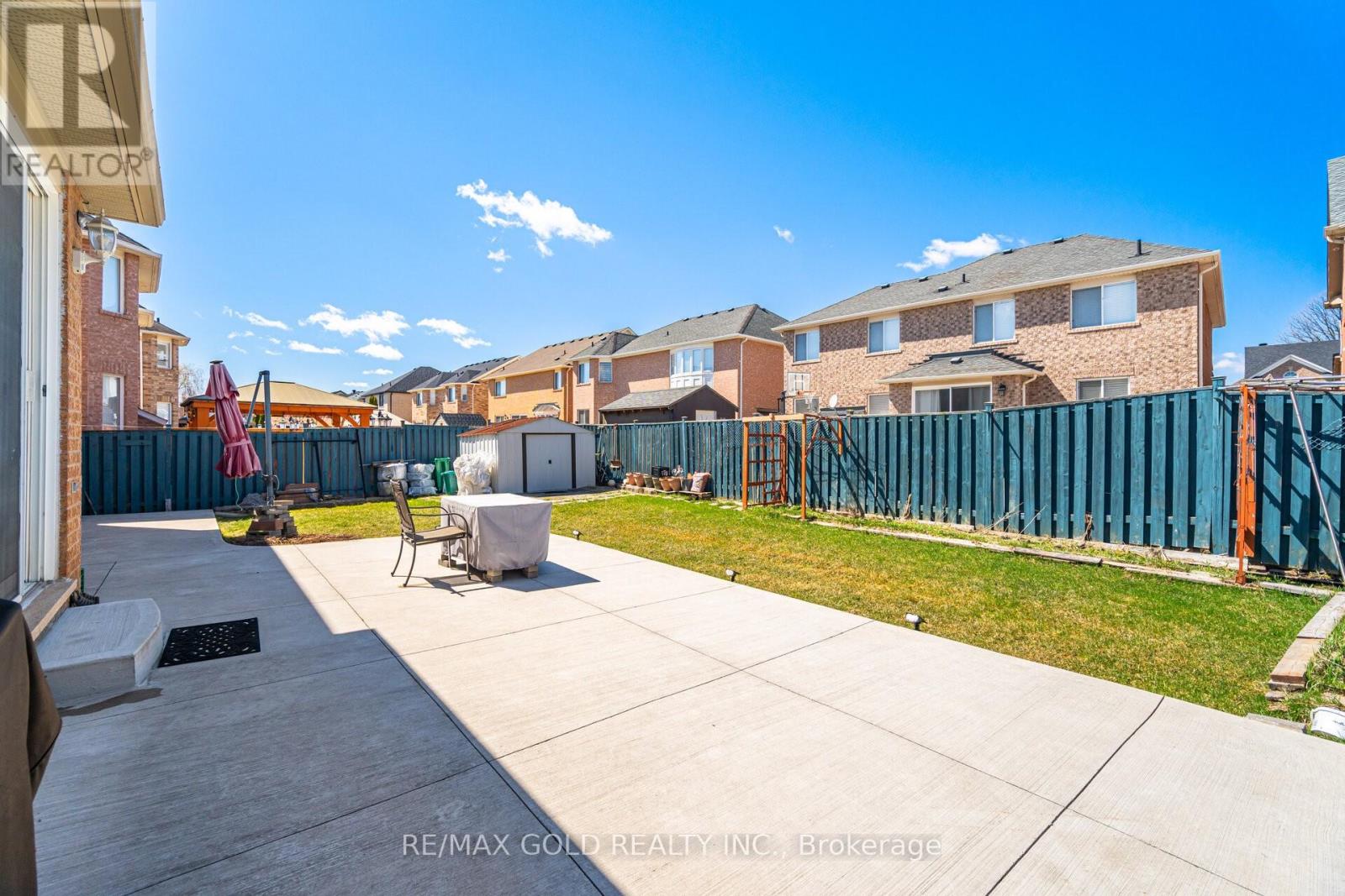 28 Latania Boulevard, Brampton, Ontario  L6P 1S9 - Photo 32 - W12995988