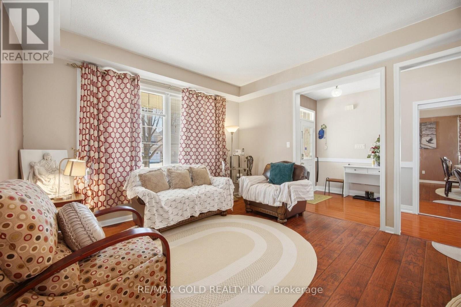 28 Latania Boulevard, Brampton, Ontario  L6P 1S9 - Photo 4 - W12995988