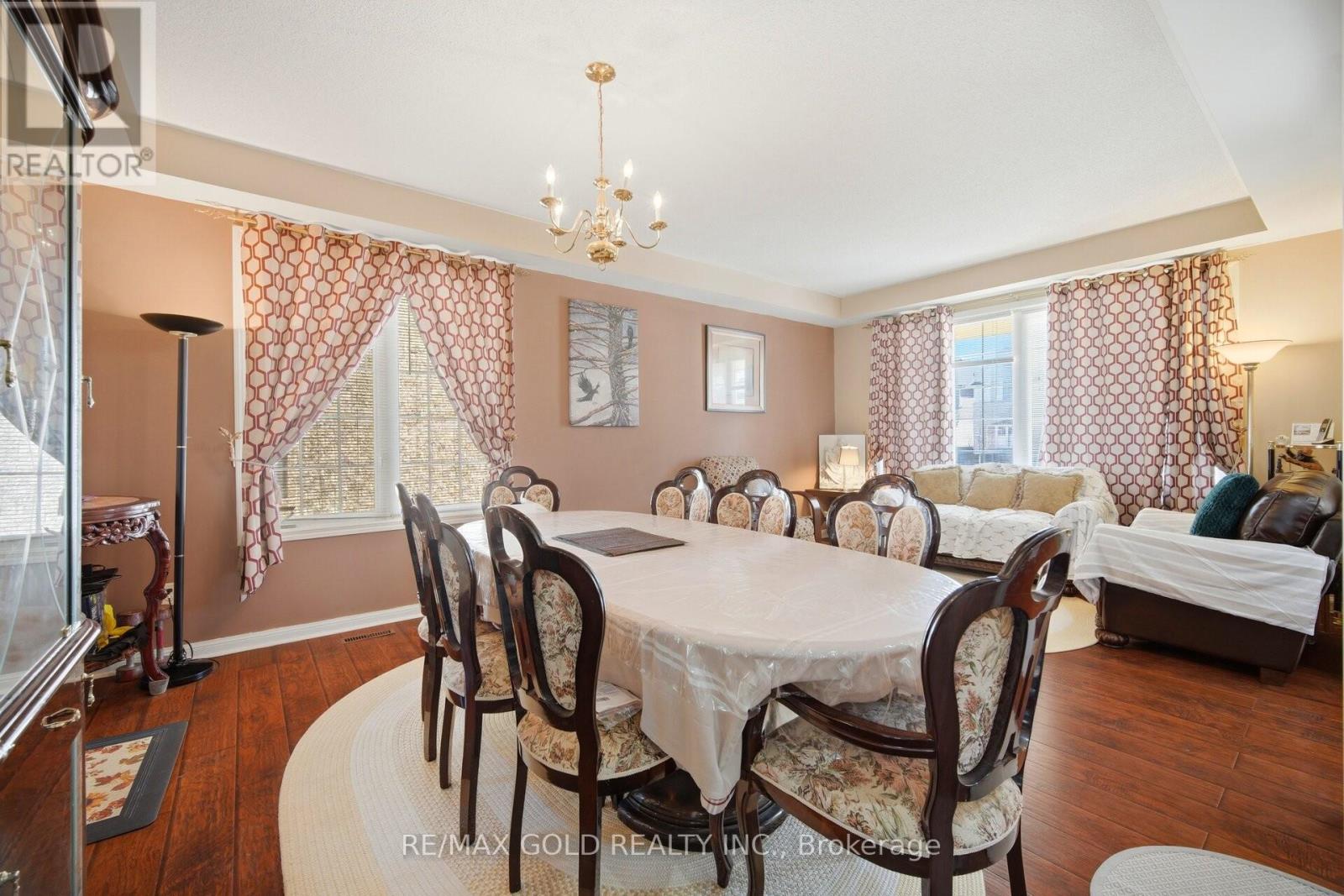 28 Latania Boulevard, Brampton, Ontario  L6P 1S9 - Photo 6 - W12995988