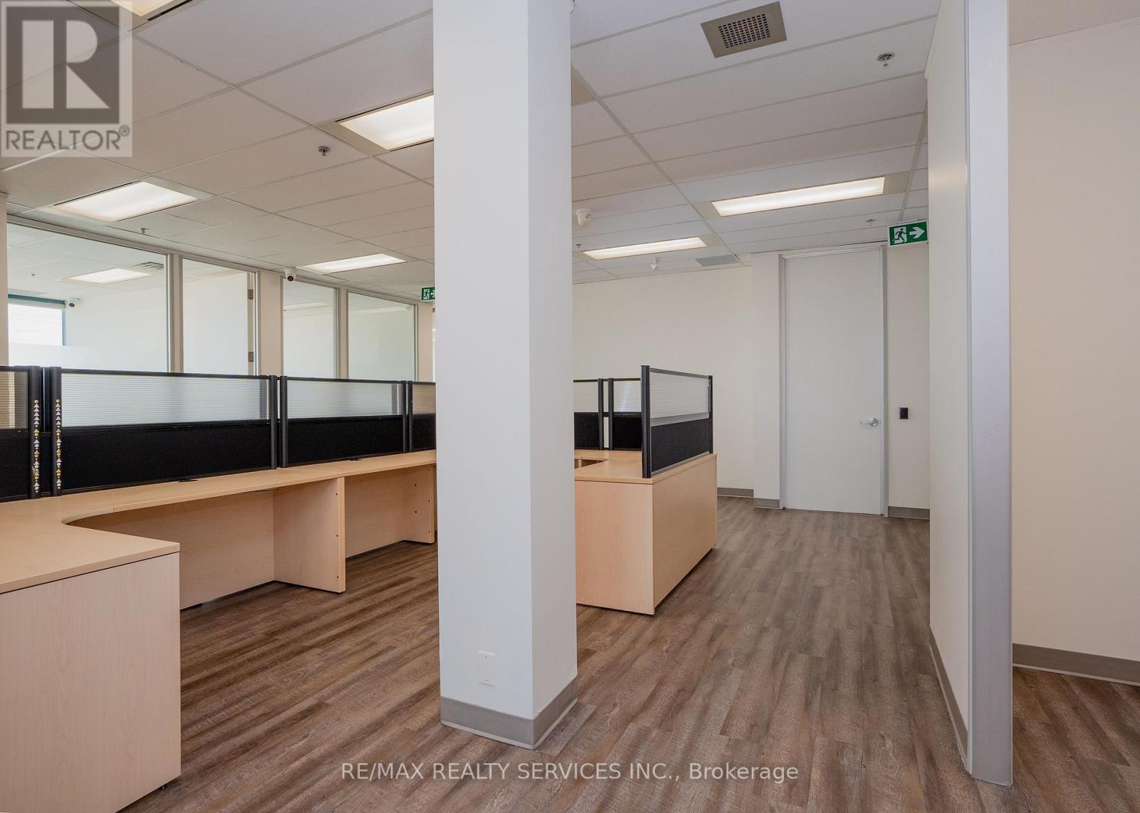 200 - B - 989 Derry Road, Mississauga, Ontario  L5T 2J8 - Photo 13 - W12996084