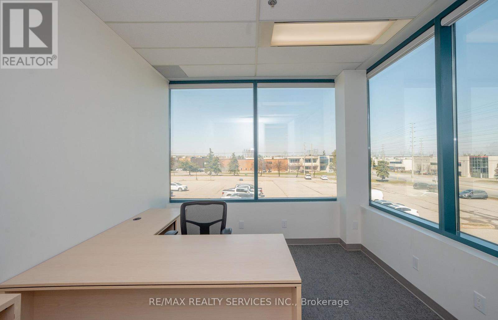 200 - B - 989 Derry Road, Mississauga, Ontario  L5T 2J8 - Photo 2 - W12996084