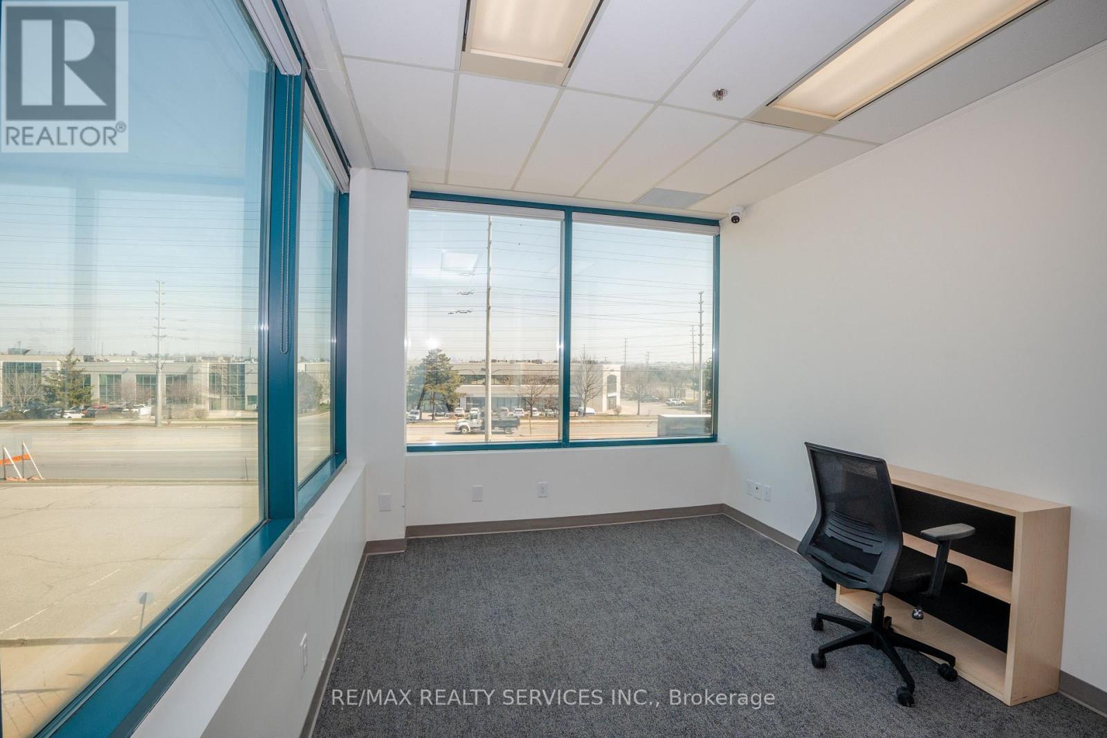 200 - B - 989 Derry Road, Mississauga, Ontario  L5T 2J8 - Photo 22 - W12996084