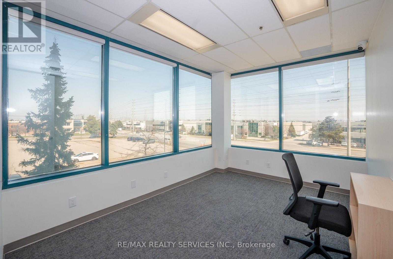 200 - B - 989 Derry Road, Mississauga, Ontario  L5T 2J8 - Photo 23 - W12996084