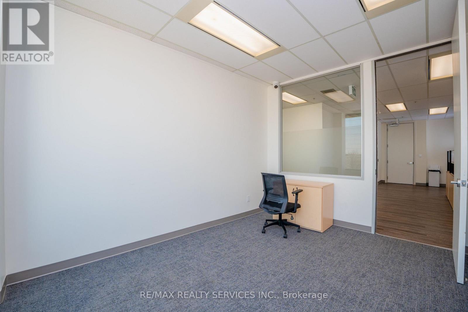 200 - B - 989 Derry Road, Mississauga, Ontario  L5T 2J8 - Photo 25 - W12996084