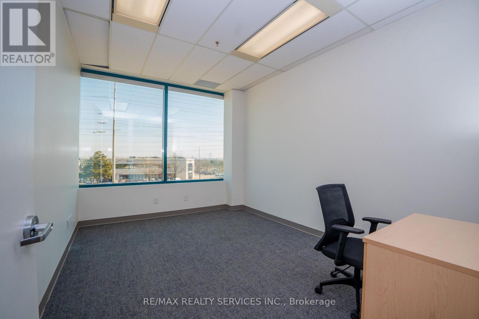 200 - B - 989 Derry Road, Mississauga, Ontario  L5T 2J8 - Photo 27 - W12996084