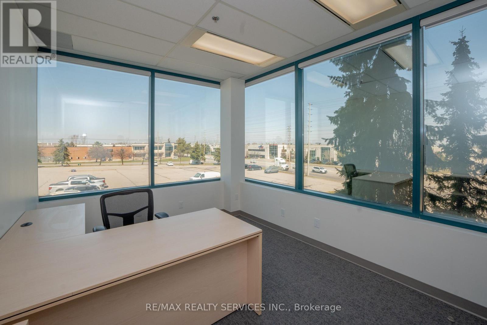 200 - B - 989 Derry Road, Mississauga, Ontario  L5T 2J8 - Photo 3 - W12996084