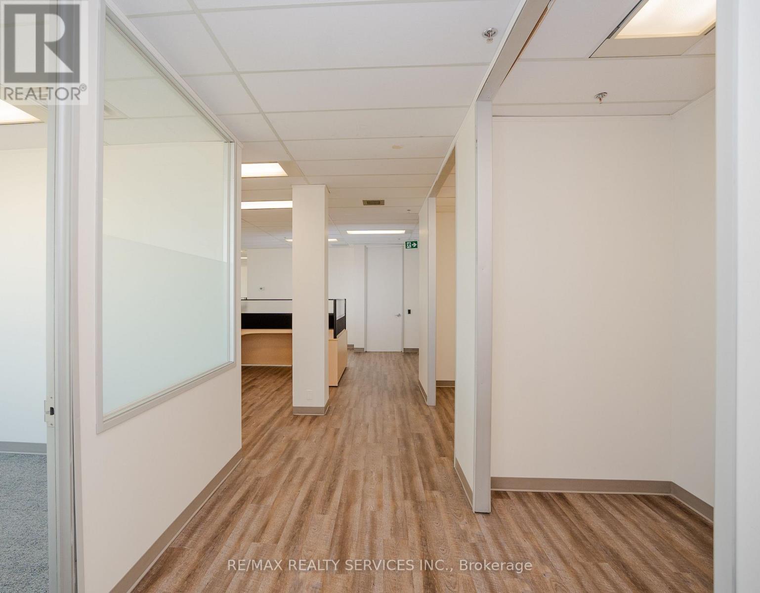 200 - B - 989 Derry Road, Mississauga, Ontario  L5T 2J8 - Photo 8 - W12996084