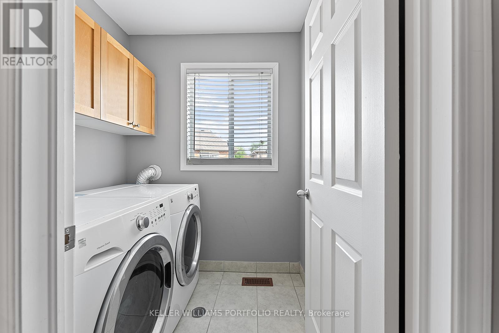 2412 Baintree Crescent, Oakville, Ontario  L6M 4X1 - Photo 40 - W12996144