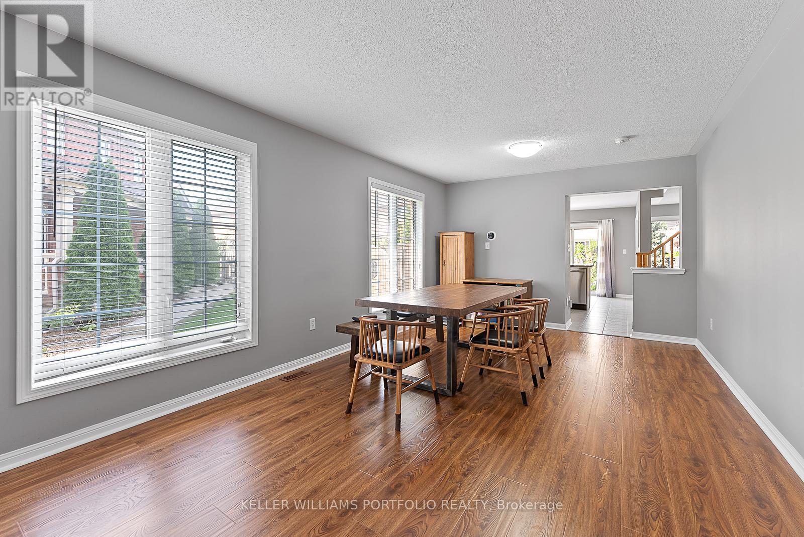 2412 Baintree Crescent, Oakville, Ontario  L6M 4X1 - Photo 5 - W12996144