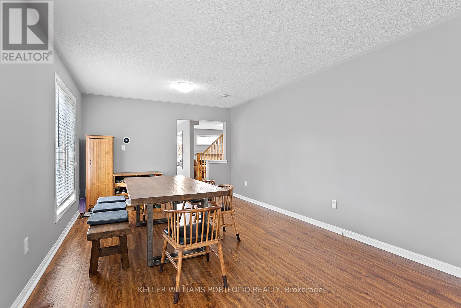 2412 Baintree Crescent, Oakville, Ontario  L6M 4X1 - Photo 6 - W12996144