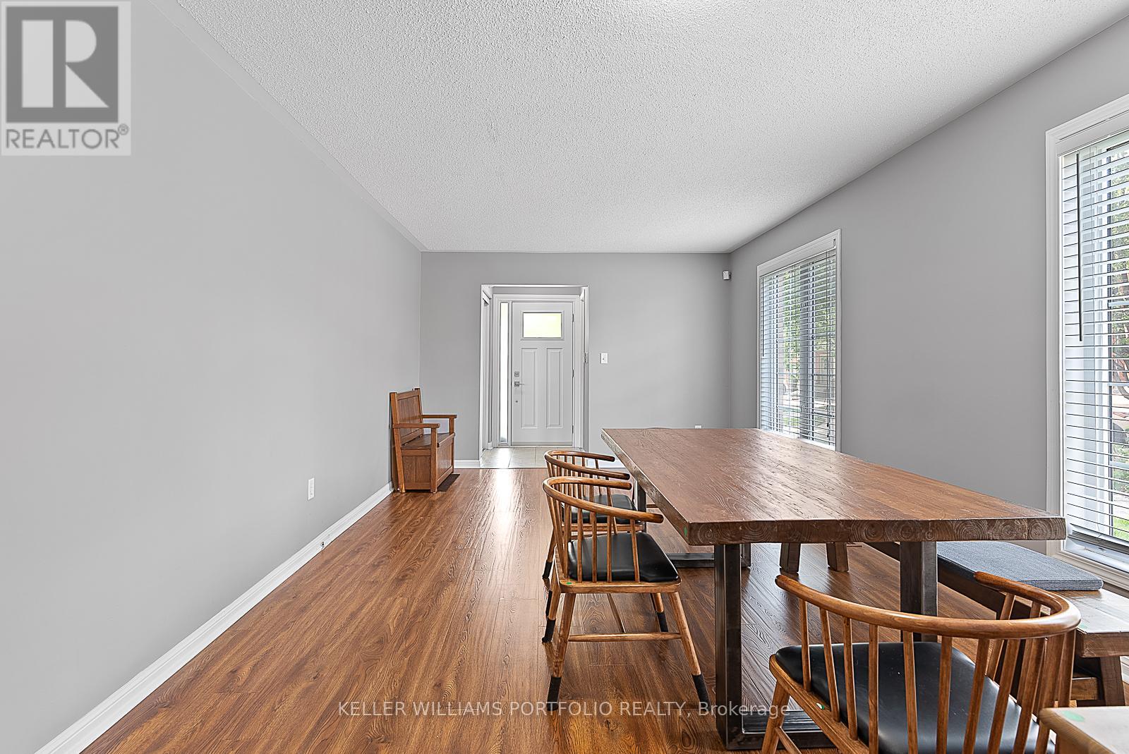 2412 Baintree Crescent, Oakville, Ontario  L6M 4X1 - Photo 8 - W12996144