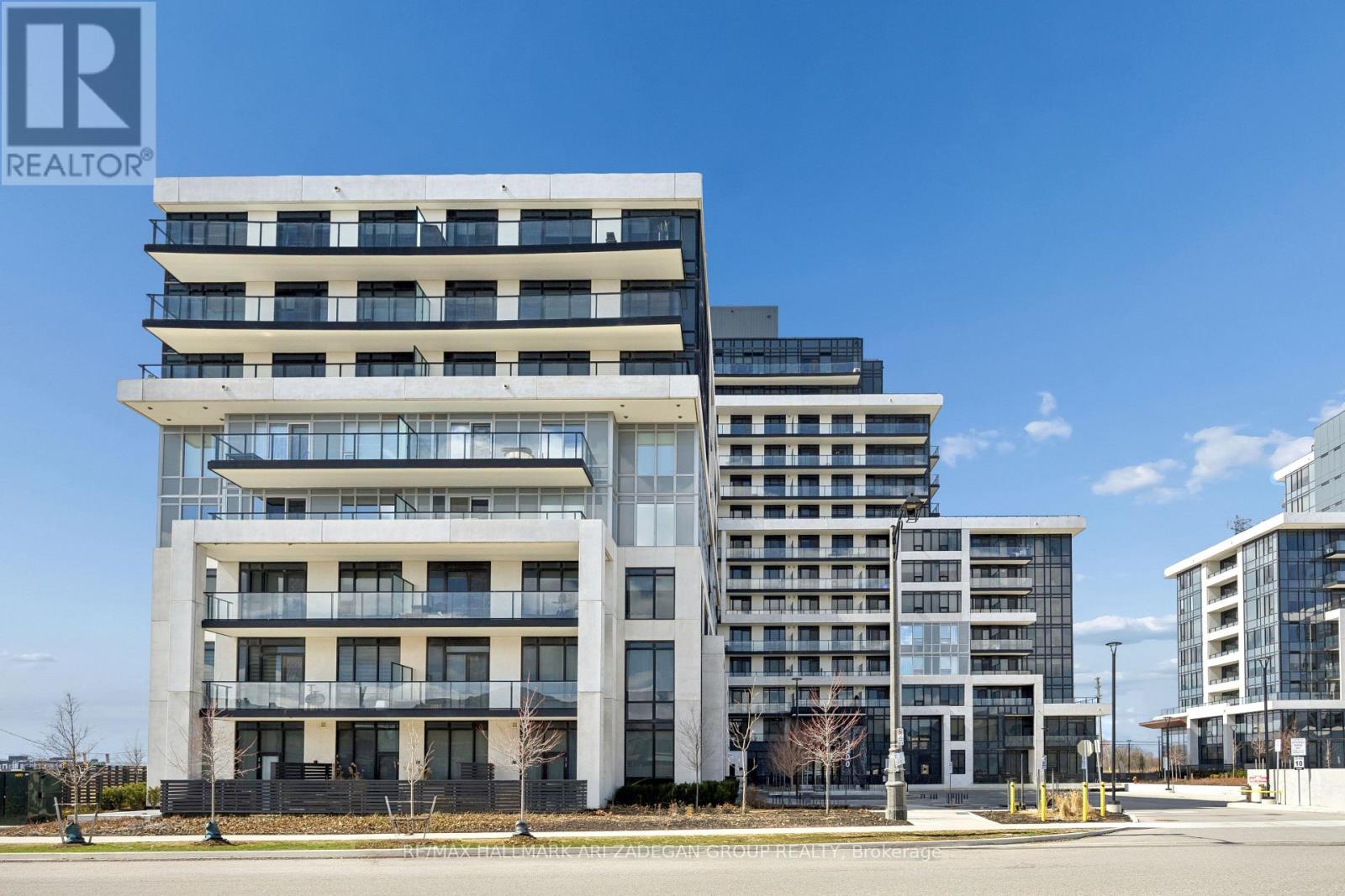 1302 - 3200 William Coltson Avenue, Oakville, Ontario  L6H 7W6 - Photo 6 - W12996170