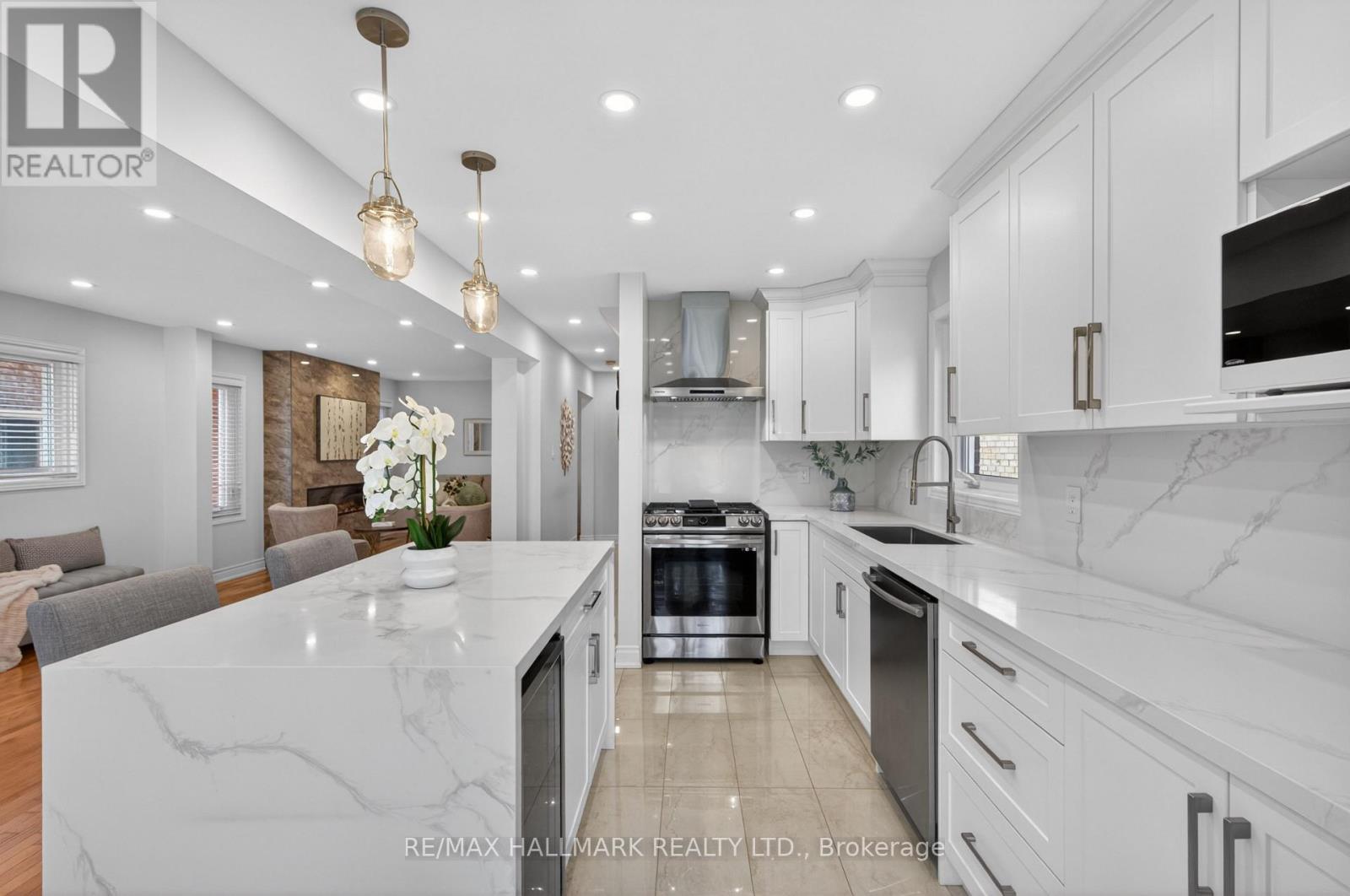 5733 Tayside Crescent, Mississauga, Ontario  L5M 5J4 - Photo 18 - W12996186