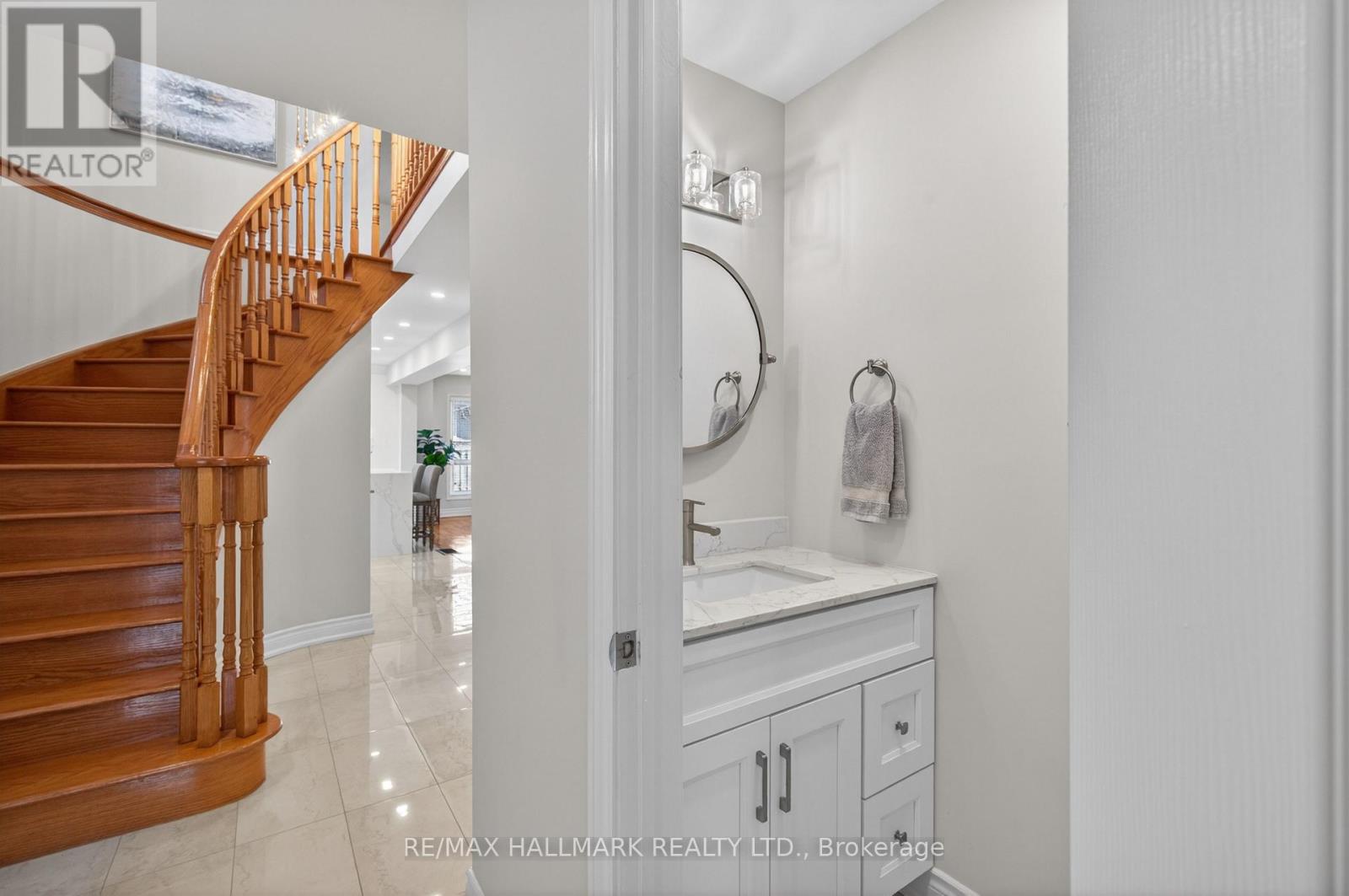 5733 Tayside Crescent, Mississauga, Ontario  L5M 5J4 - Photo 23 - W12996186