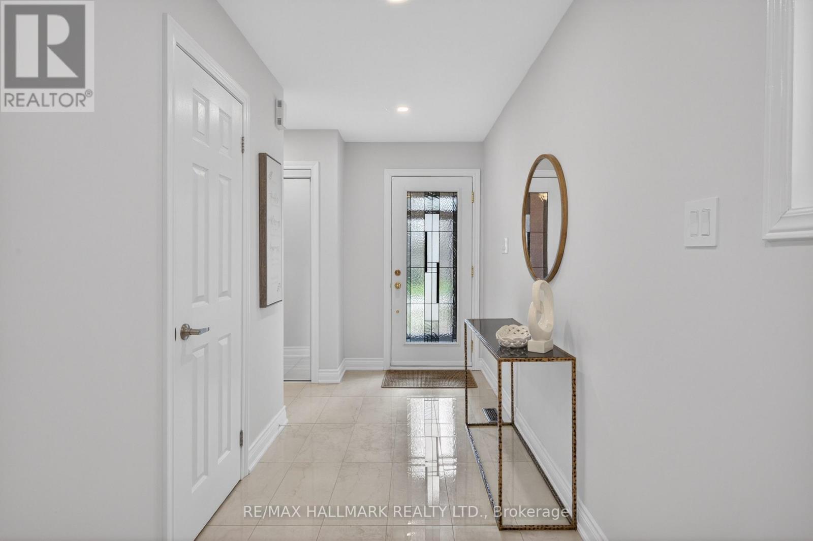 5733 Tayside Crescent, Mississauga, Ontario  L5M 5J4 - Photo 5 - W12996186