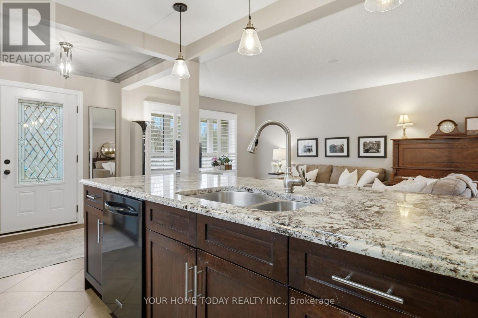 31 Chelvin Drive, Halton Hills, Ontario  L7G 4P8 - Photo 12 - W12996236