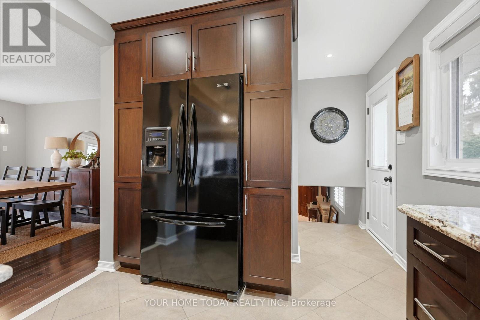 31 Chelvin Drive, Halton Hills, Ontario  L7G 4P8 - Photo 13 - W12996236