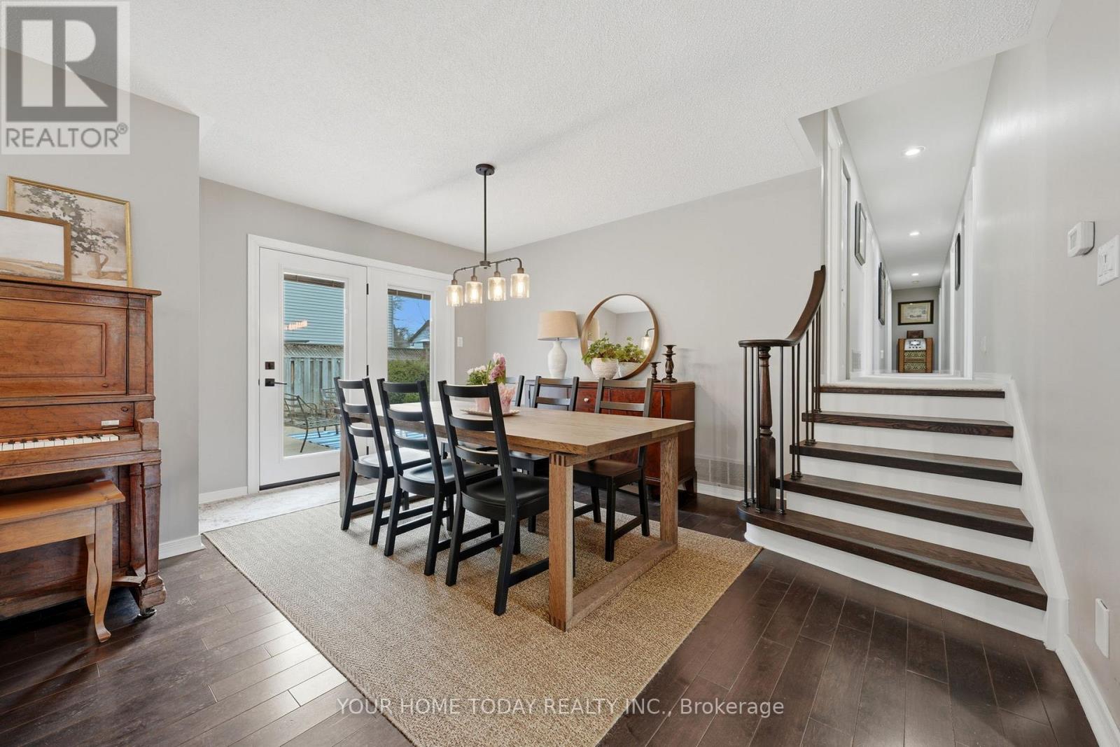 31 Chelvin Drive, Halton Hills, Ontario  L7G 4P8 - Photo 14 - W12996236