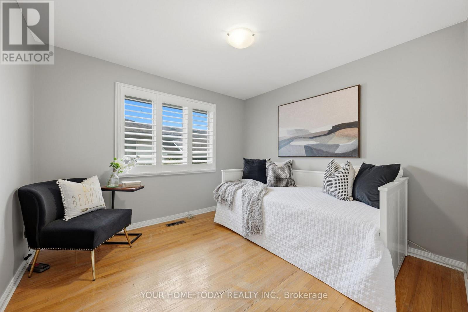 31 Chelvin Drive, Halton Hills, Ontario  L7G 4P8 - Photo 25 - W12996236