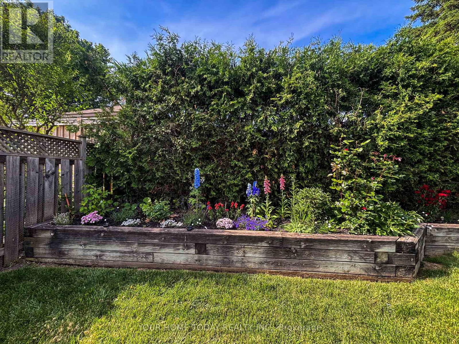 31 Chelvin Drive, Halton Hills, Ontario  L7G 4P8 - Photo 41 - W12996236