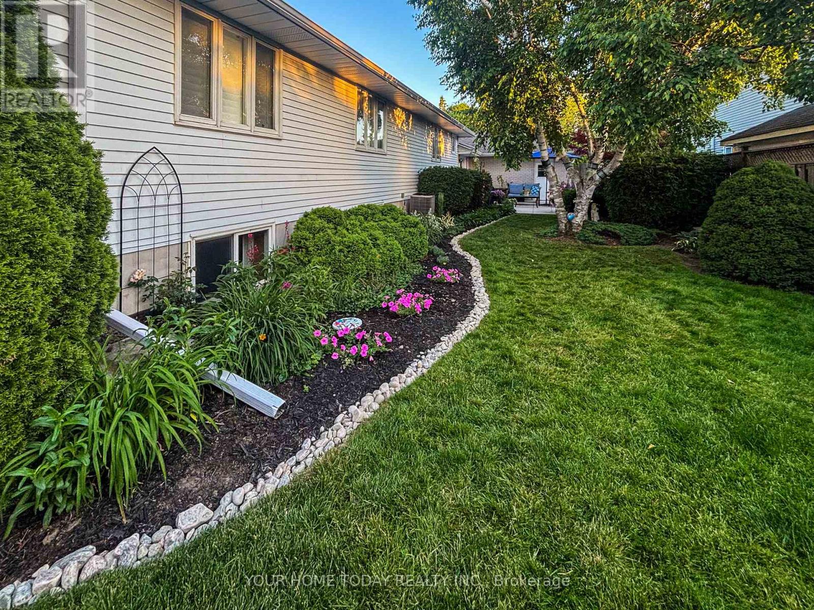 31 Chelvin Drive, Halton Hills, Ontario  L7G 4P8 - Photo 45 - W12996236