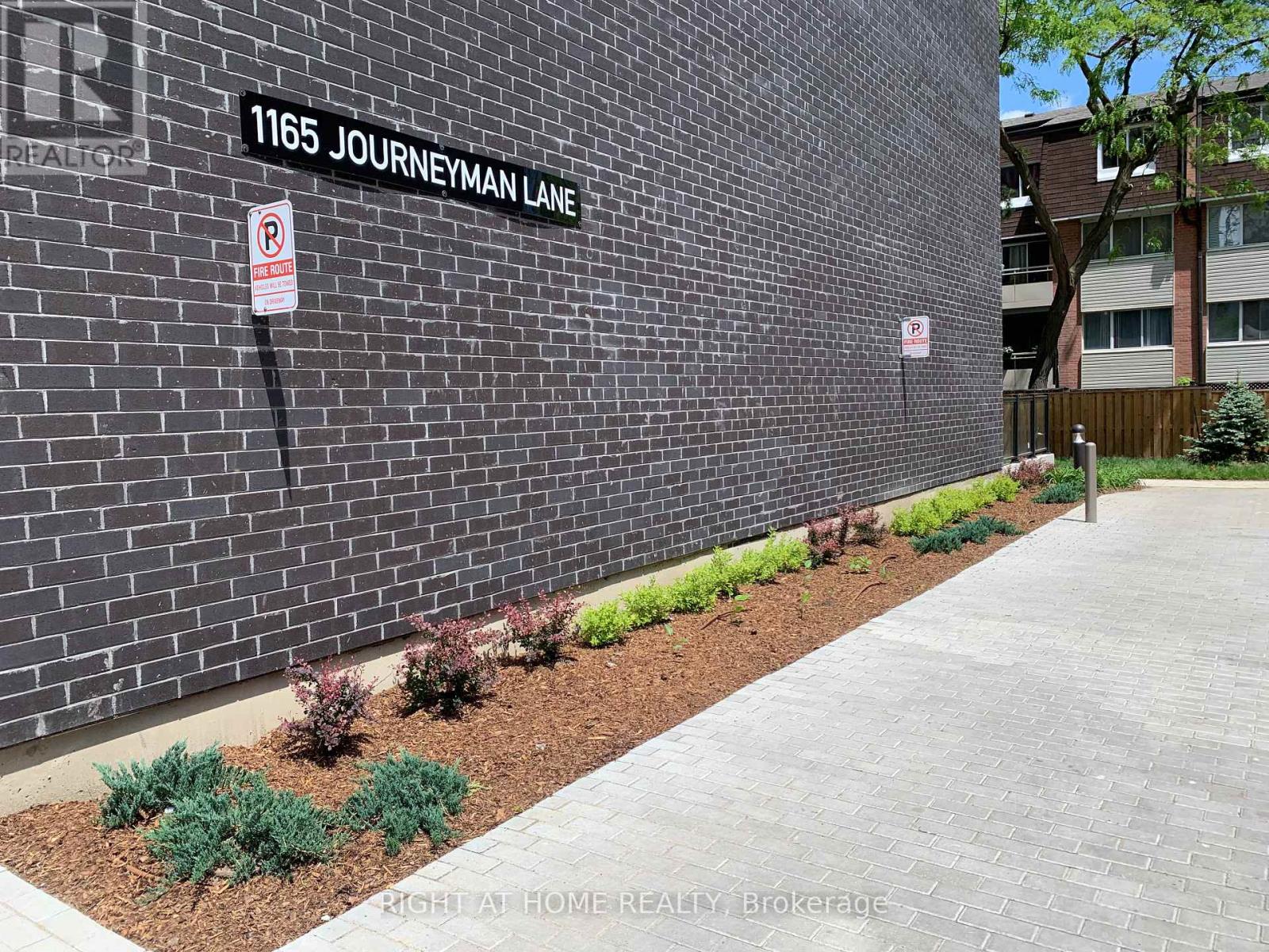 112 - 1165 Journeyman Lane W, Mississauga, Ontario  L5J 0B6 - Photo 4 - W12996242