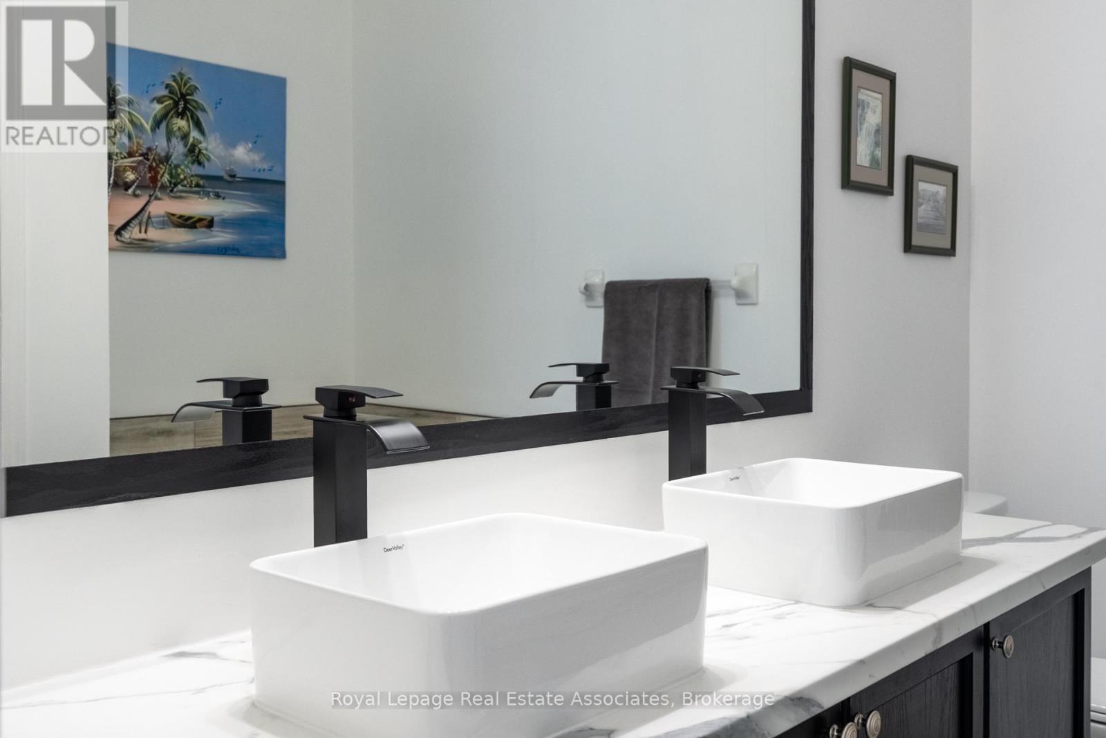 4680 Mcleod Road, Burlington, Ontario  L7M 0K6 - Photo 22 - W12996252