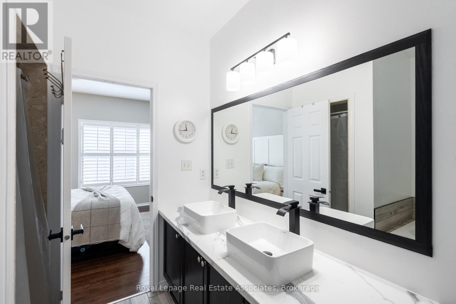 4680 Mcleod Road, Burlington, Ontario  L7M 0K6 - Photo 24 - W12996252