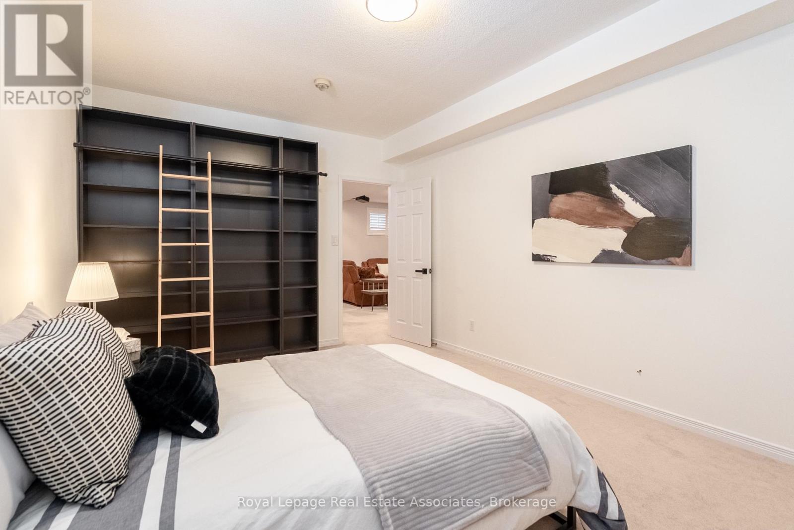 4680 Mcleod Road, Burlington, Ontario  L7M 0K6 - Photo 36 - W12996252