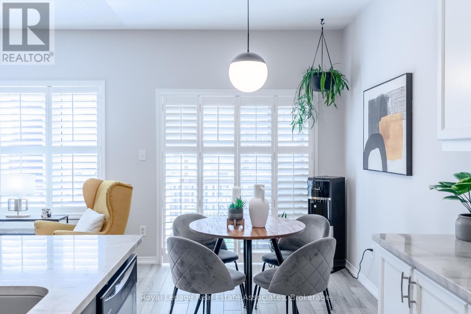 4680 Mcleod Road, Burlington, Ontario  L7M 0K6 - Photo 8 - W12996252