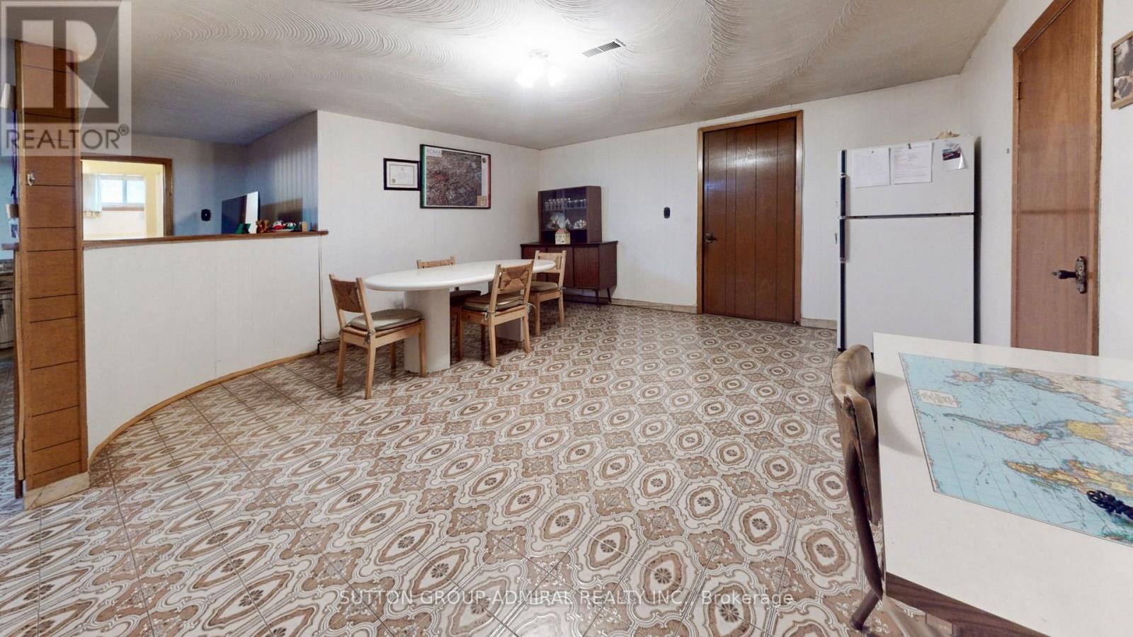 119 Brampton Road, Toronto, Ontario  M9R 3K3 - Photo 24 - W12996266