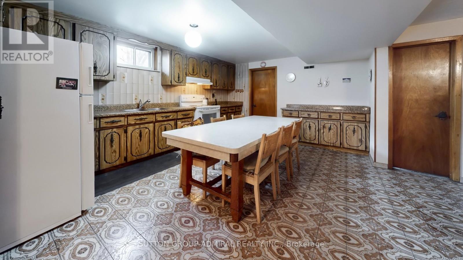 119 Brampton Road, Toronto, Ontario  M9R 3K3 - Photo 26 - W12996266