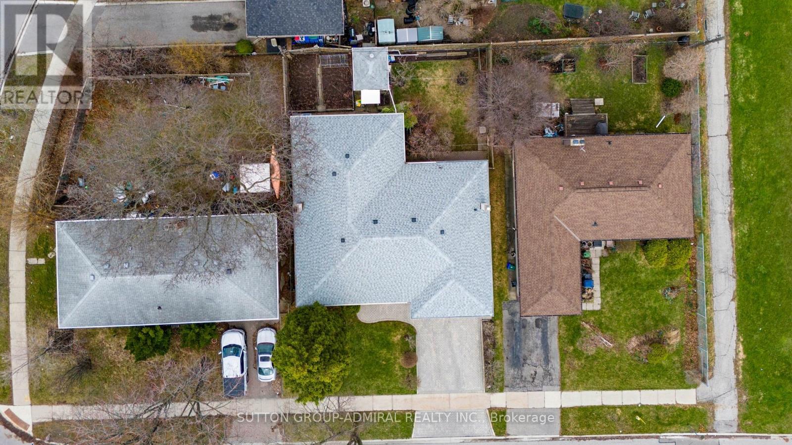 119 Brampton Road, Toronto, Ontario  M9R 3K3 - Photo 40 - W12996266