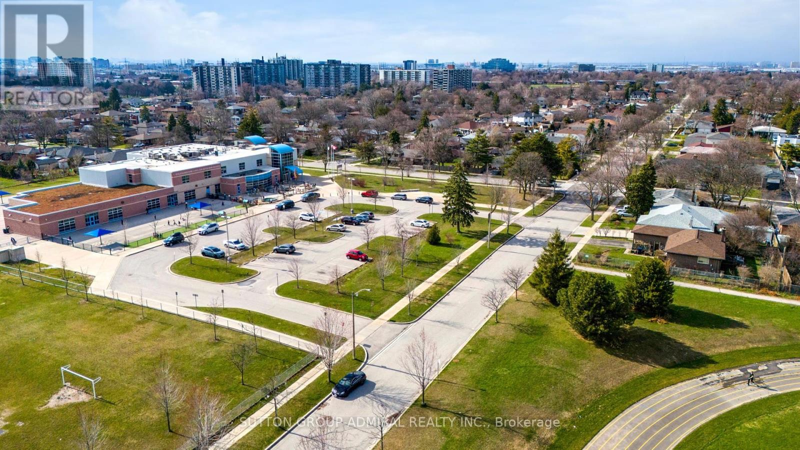 119 Brampton Road, Toronto, Ontario  M9R 3K3 - Photo 43 - W12996266