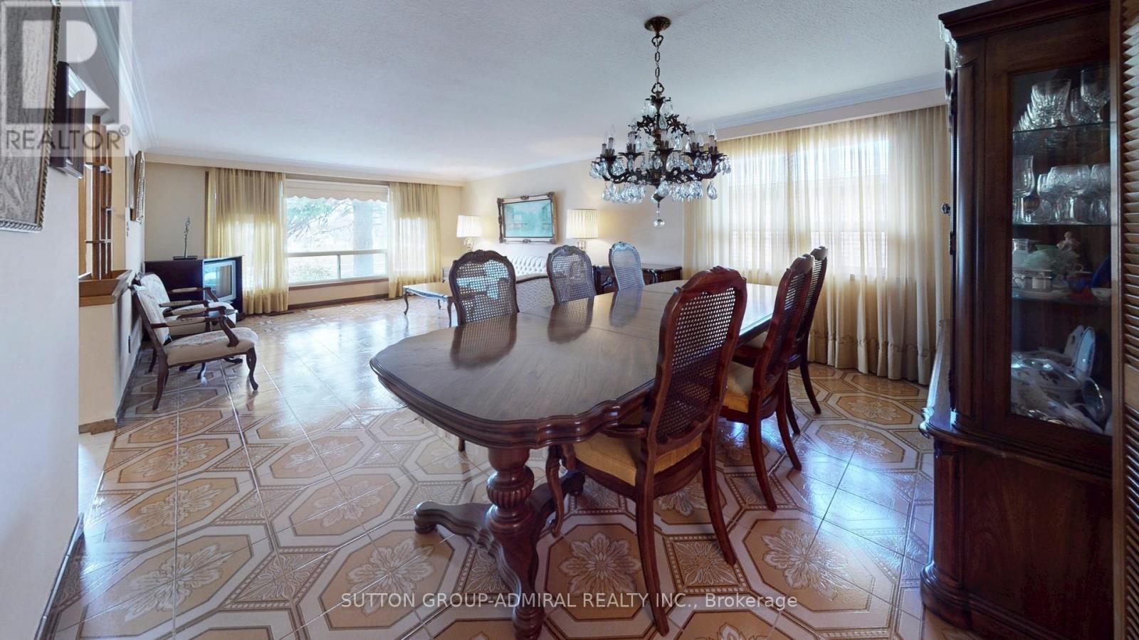 119 Brampton Road, Toronto, Ontario  M9R 3K3 - Photo 8 - W12996266