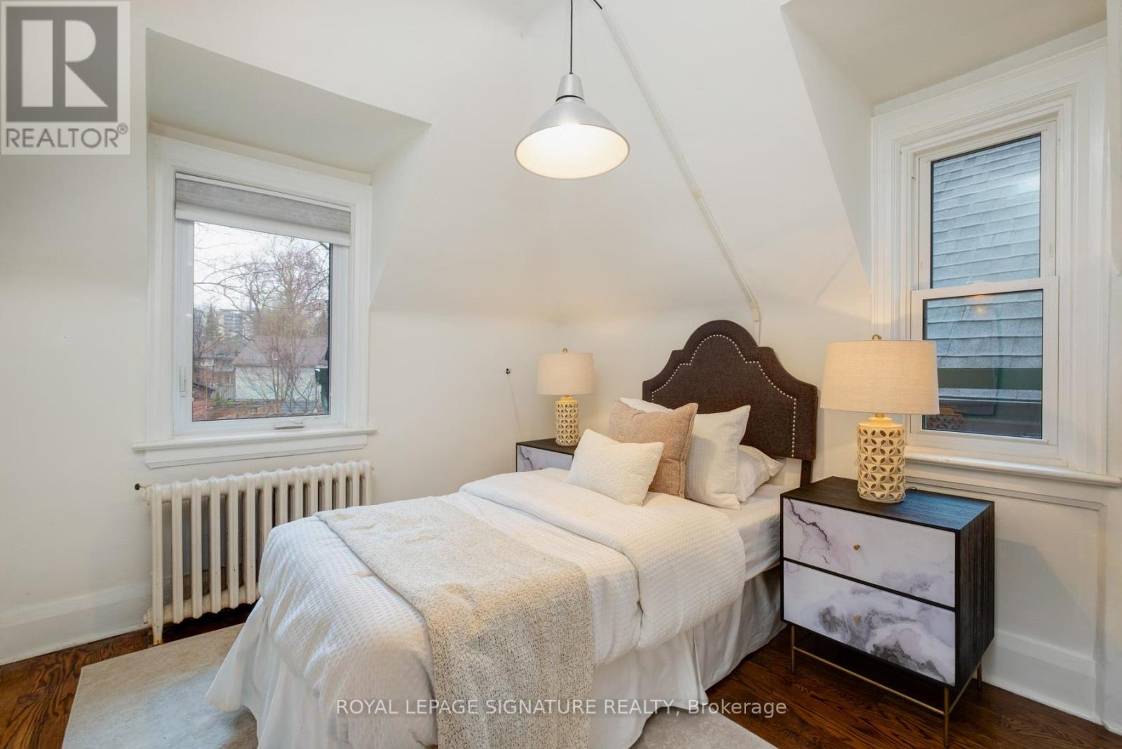 562 Indian Road, Toronto, Ontario  M6P 2C2 - Photo 18 - W12996288