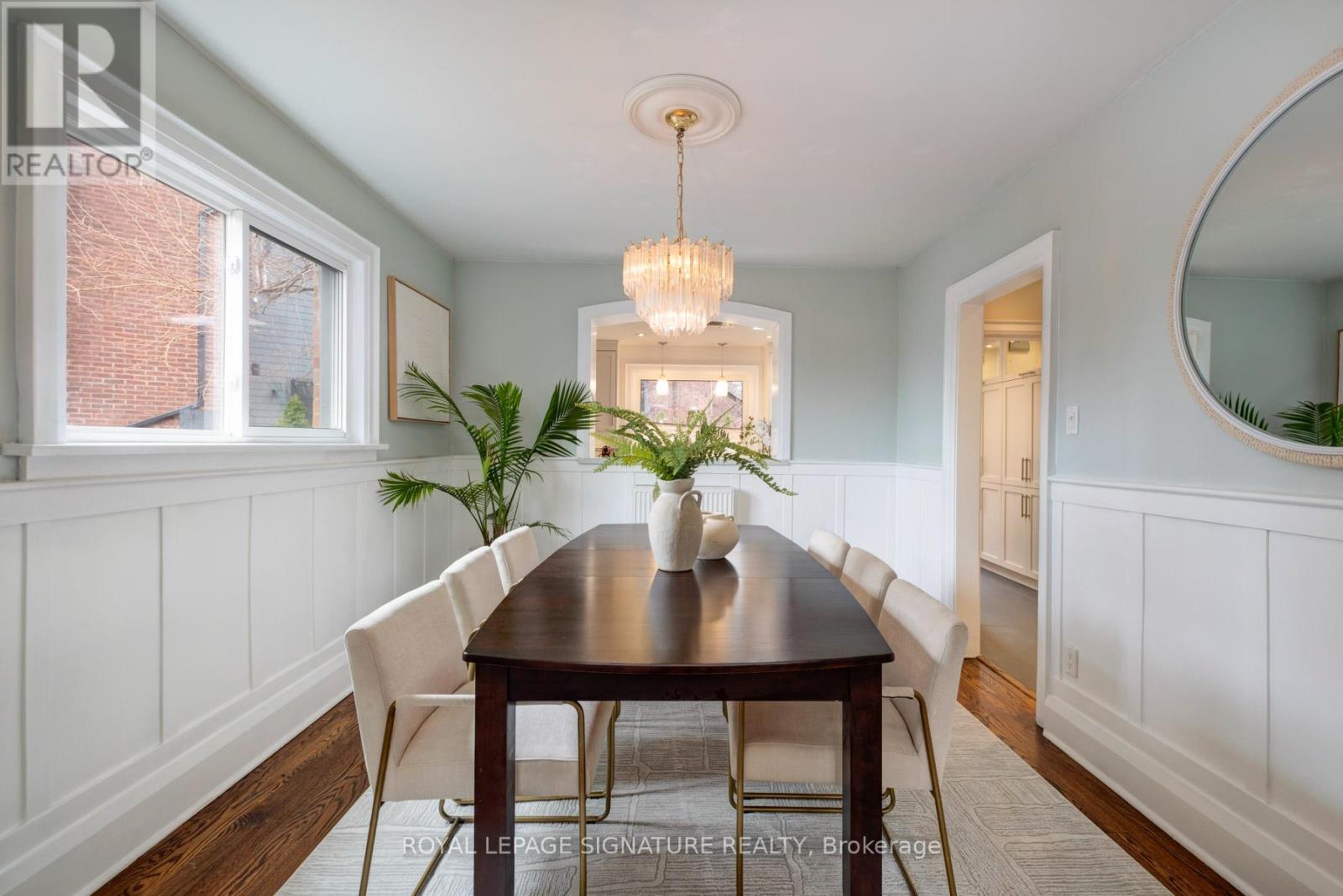 562 Indian Road, Toronto, Ontario  M6P 2C2 - Photo 5 - W12996288