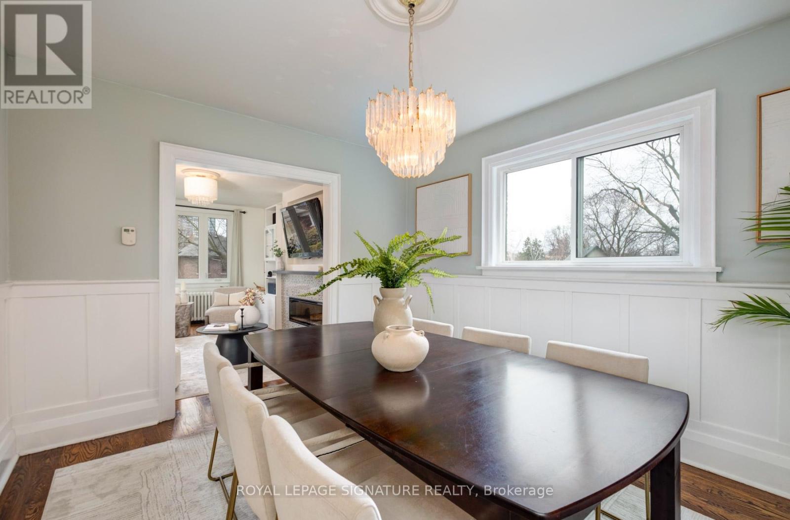 562 Indian Road, Toronto, Ontario  M6P 2C2 - Photo 7 - W12996288